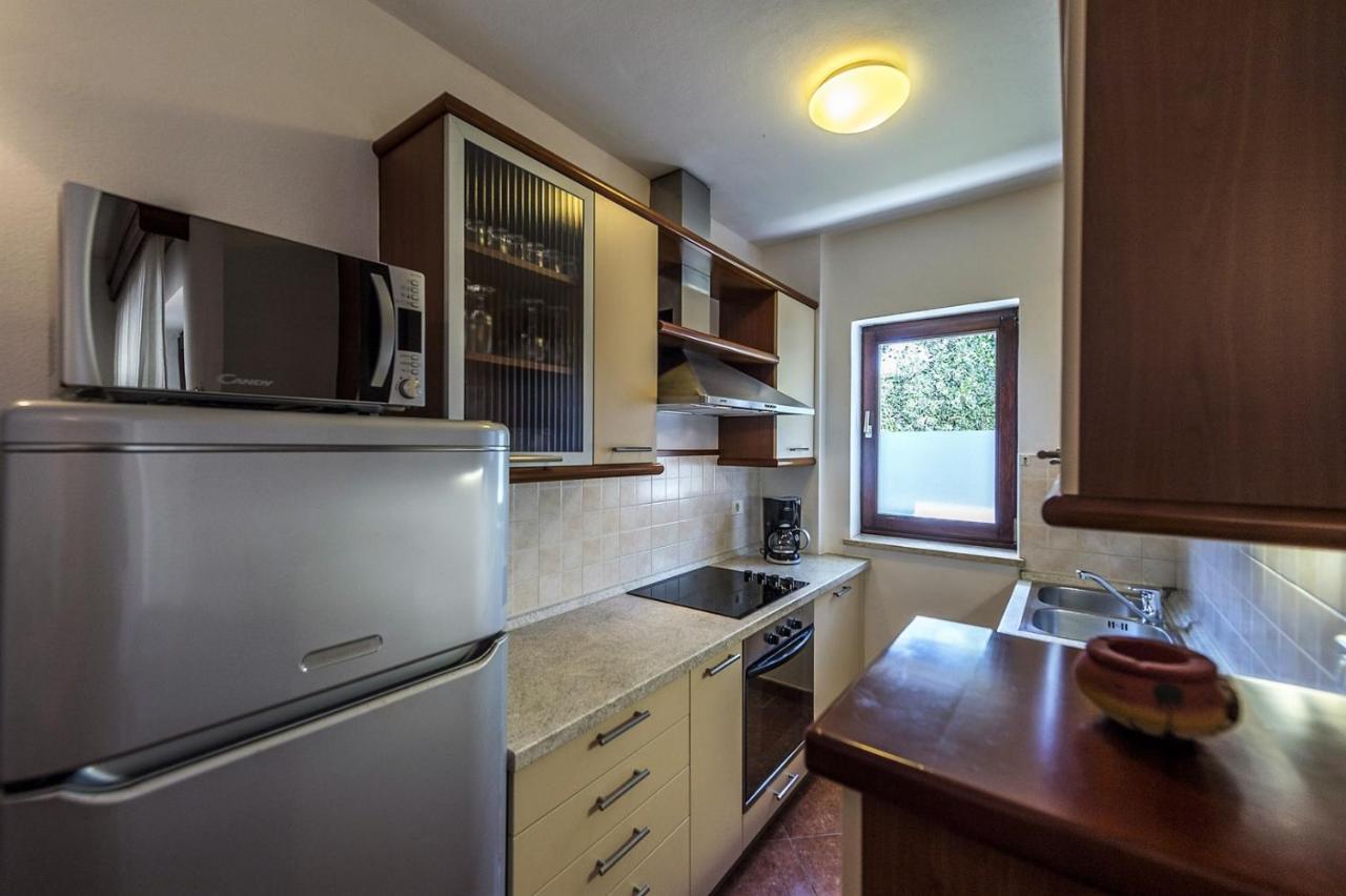 Spacious Three-Bedroom Villa Balun With Pool Пореч Екстериор снимка